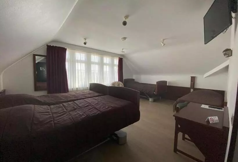 هتل Vakantiecentrum Zeelinde