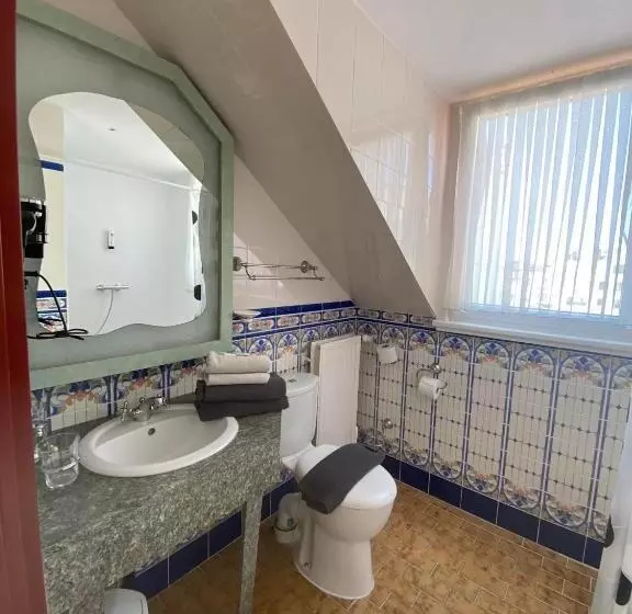 هتل Vakantiecentrum Zeelinde