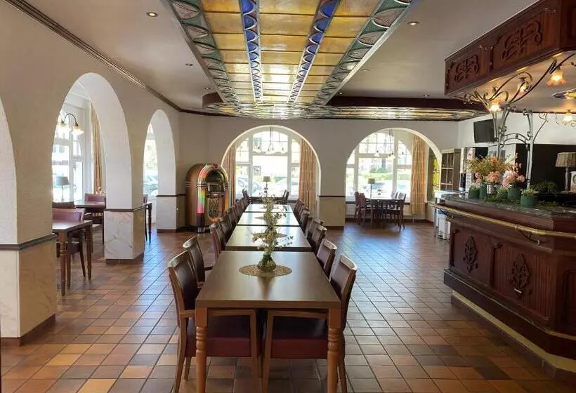 هتل Vakantiecentrum Zeelinde