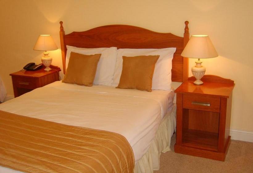 צימר Tudor House Guest House