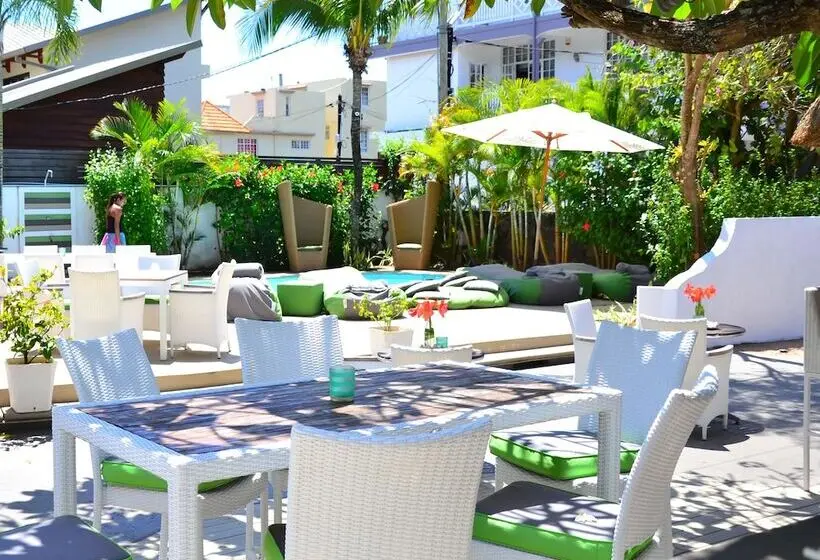 تختخواب و صبحانه Esprit Libre Restaurant And Guest House