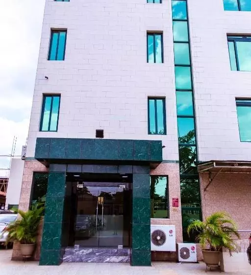 هتل De Meros  And Suites