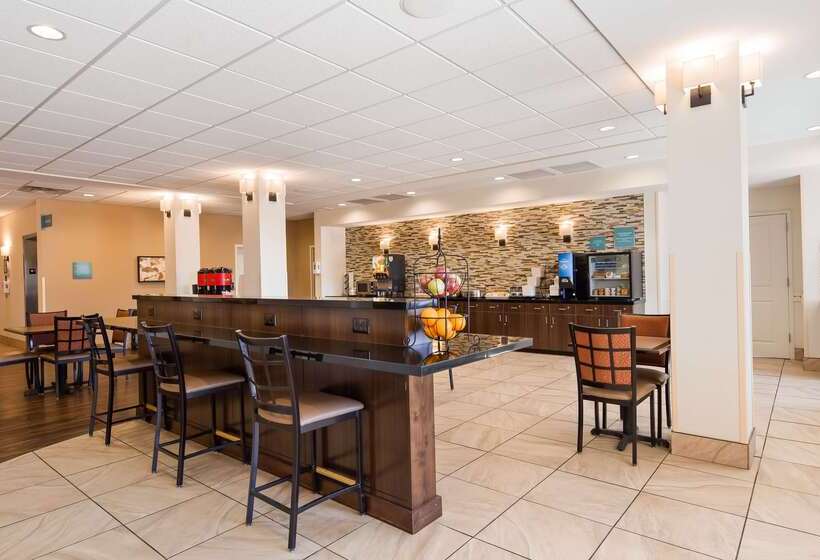 Best Western Plus Hudson Hotel & Suites