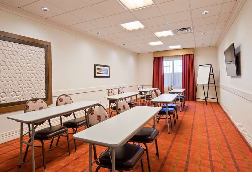 Best Western Plus Hudson Hotel & Suites