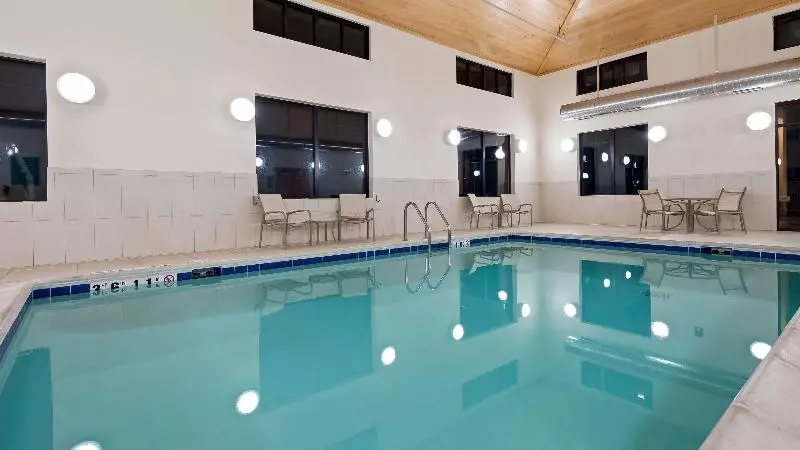 Best Western Plus Hudson Hotel & Suites