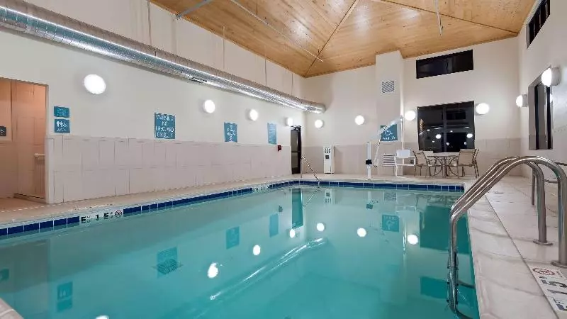 Best Western Plus Hudson Hotel & Suites