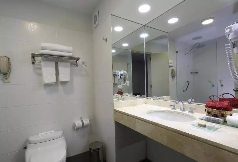 هتل Casa Andina Premium Piura