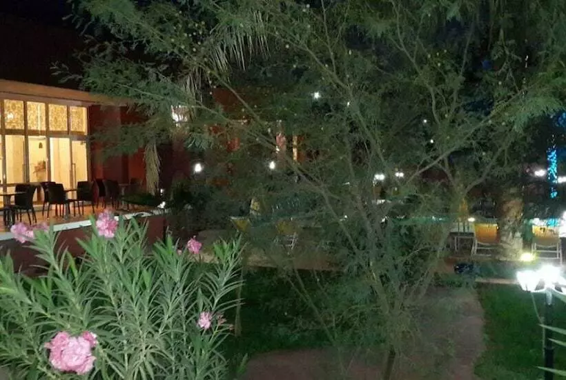 هتل Gourara