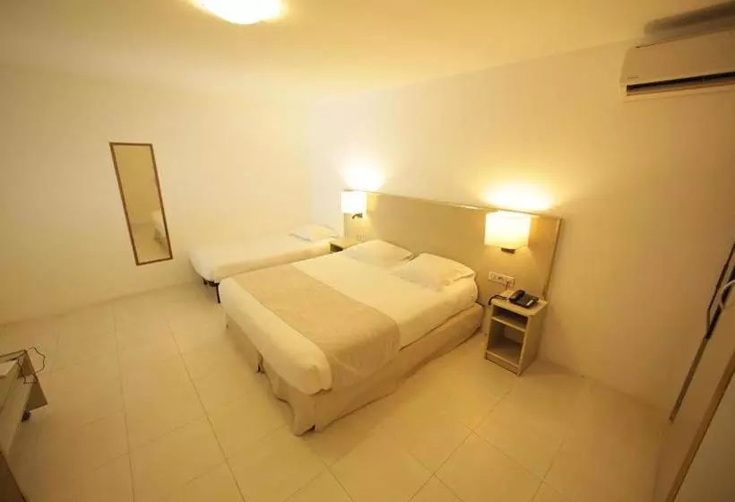 هتل Hôtel Amazonia Du Fleuve