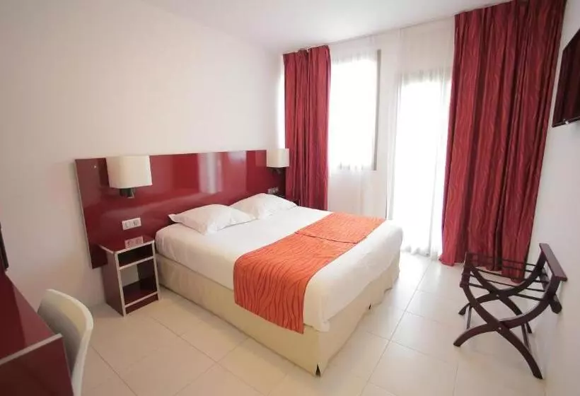 هتل Hôtel Amazonia Du Fleuve
