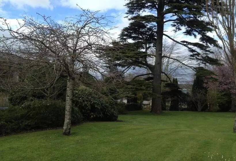 Hotel Raheen House
