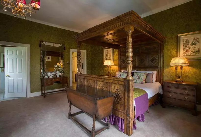 Hotel Raheen House