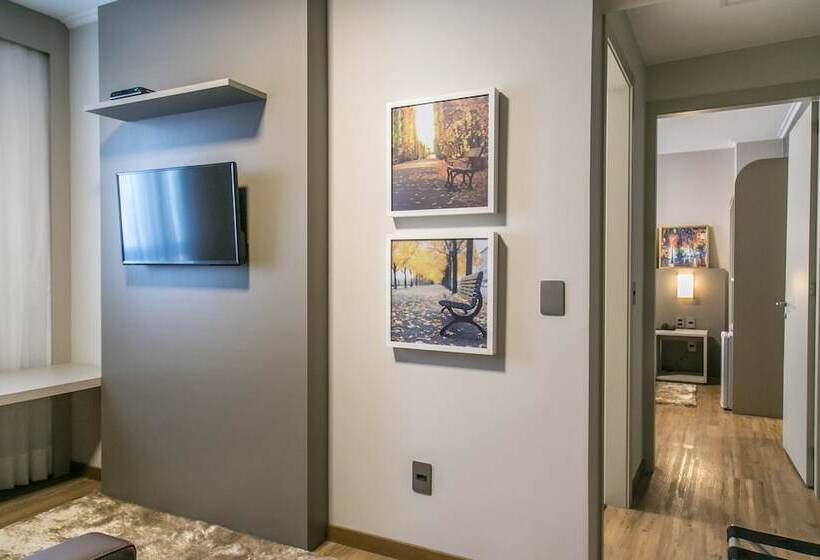 Tri Hotel Premium Criciúma