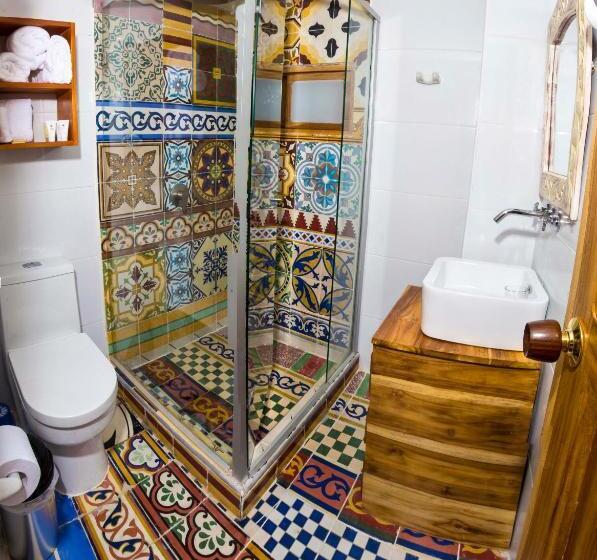 هتل Voilá Signature Casa Isabel