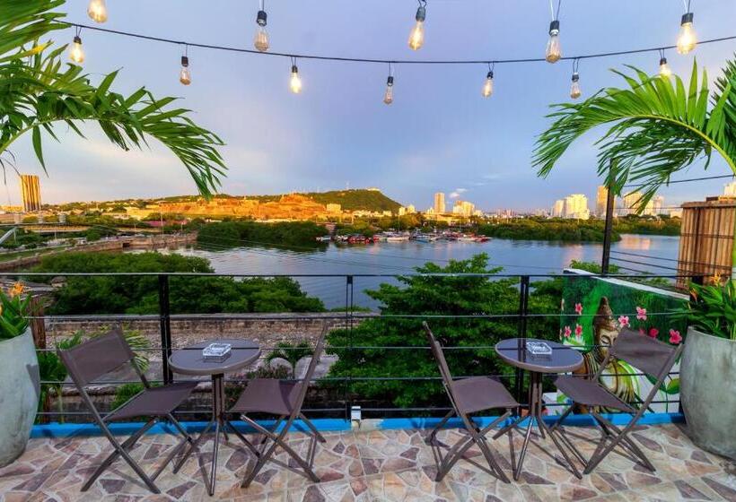 هتل Voilá Signature Casa Isabel