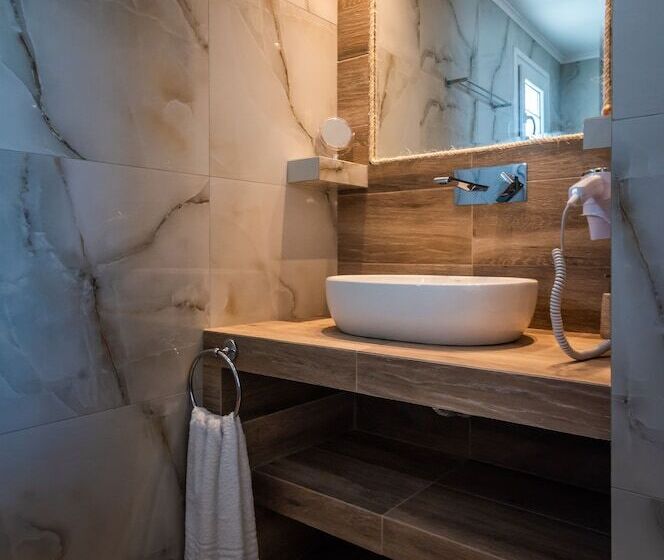 Niki Savvas Studio & Suites