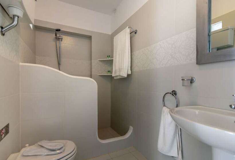 Niki Savvas Studio & Suites