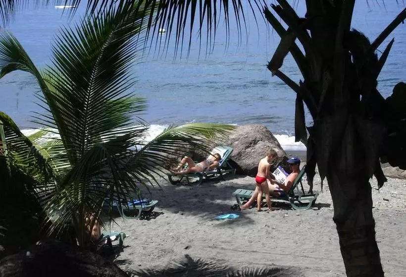 Sunset Bay Club & Seaside Dive Resort