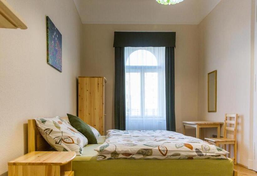 هاستل East Private Rooms