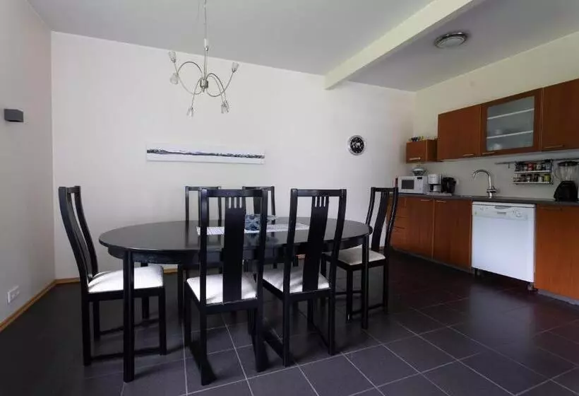 تختخواب و صبحانه Guesthouse Dalbaer