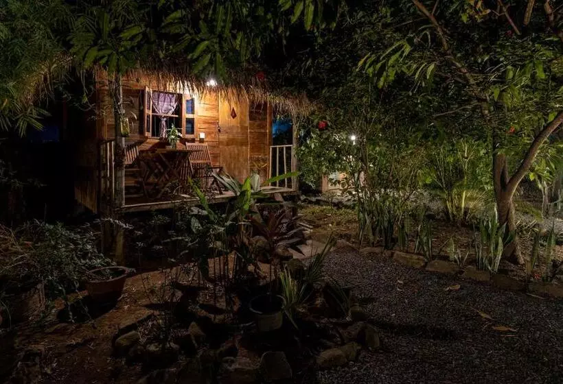 تختخواب و صبحانه Kampot Cabana