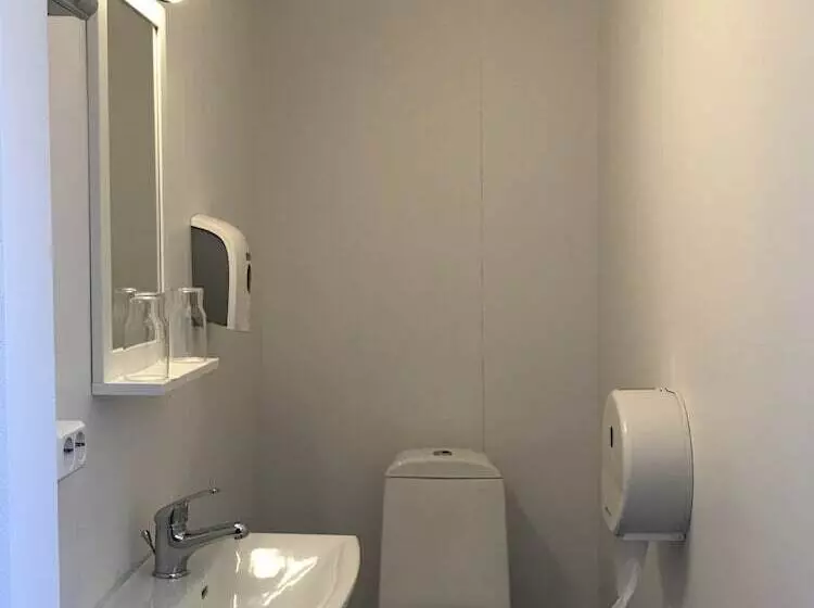 هتل Eyvindara