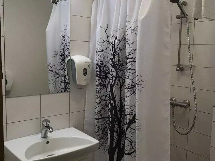 هتل Eyvindara