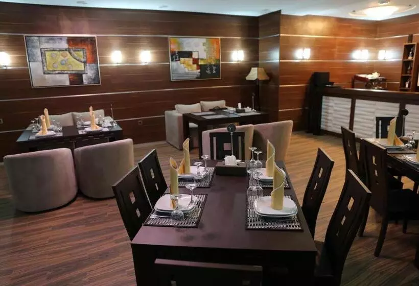 هتل Luxe Lankaran