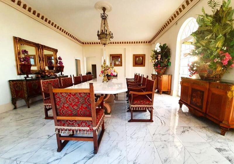 호텔 Ocean West Boutique