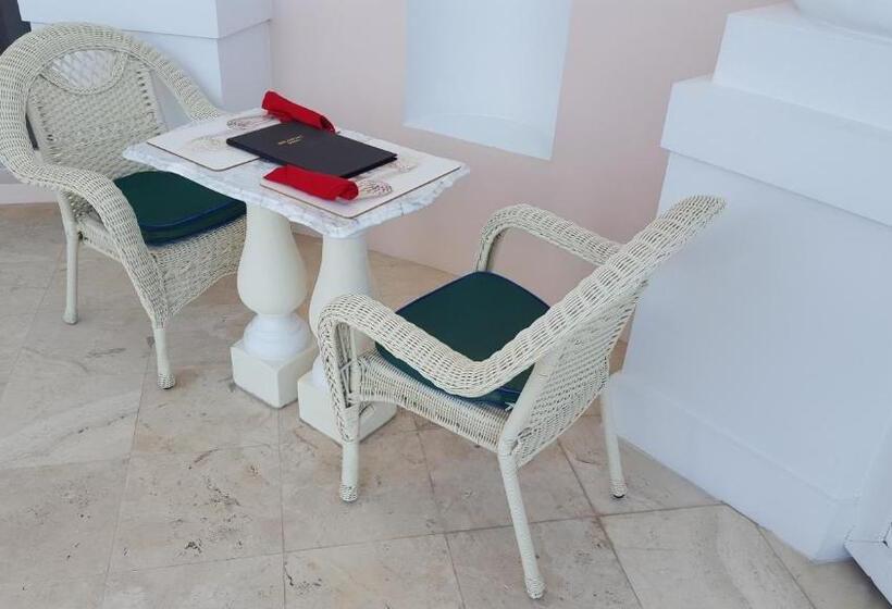 호텔 Ocean West Boutique