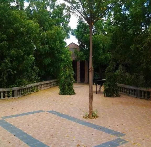 هتل Proland Inn