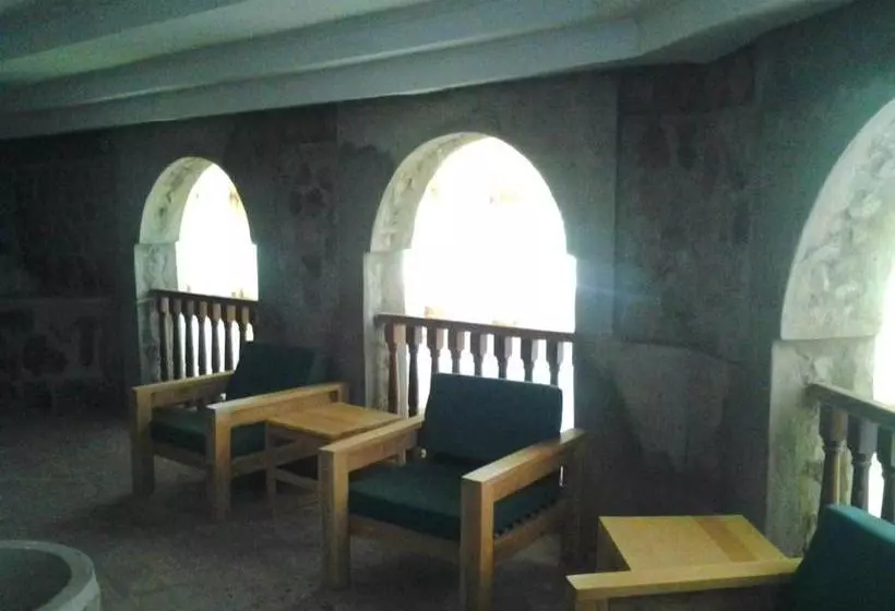 هتل Proland Inn