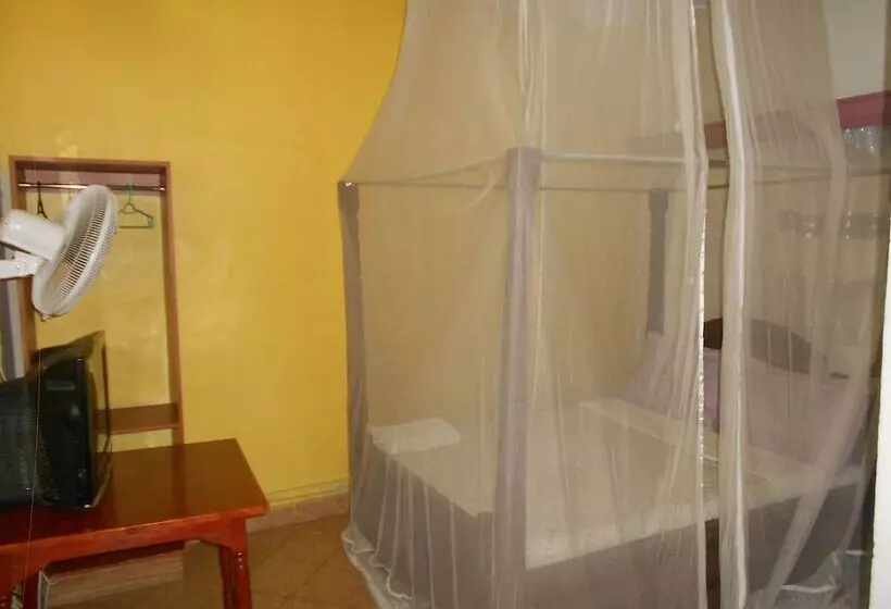 Riversand Hotel With Lake Views,accra Street,kisumu,kenya