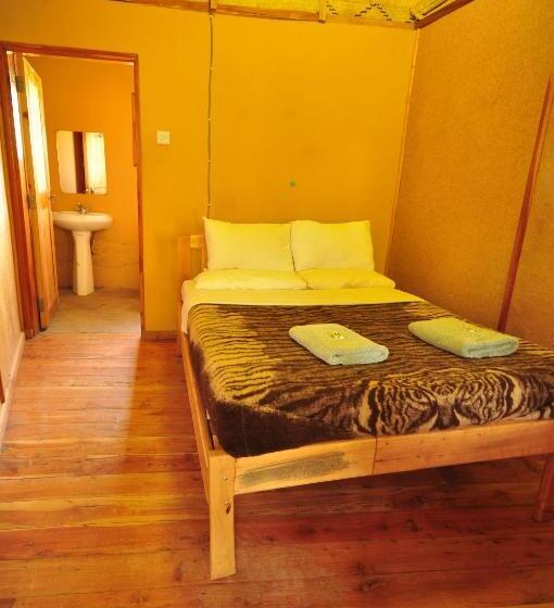 Naiberi River Campsite & Resort