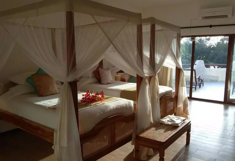 استراحتگاه Ocean Village Club