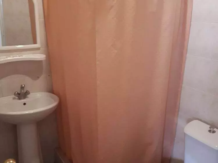 استراحتگاه University Hotel Tsakhkadzor