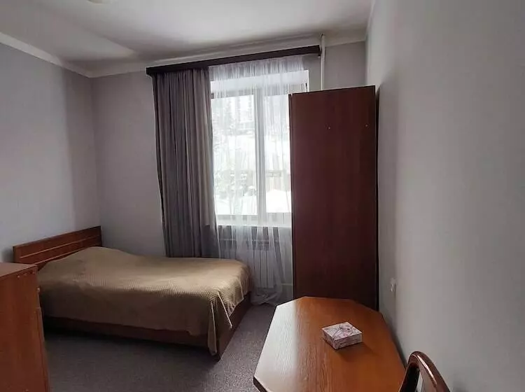 استراحتگاه University Hotel Tsakhkadzor