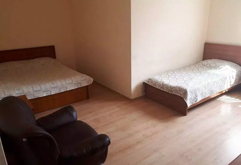 استراحتگاه University Hotel Tsakhkadzor
