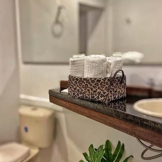 田舎風ホテル Avalon Hotel Campestre En Jardin