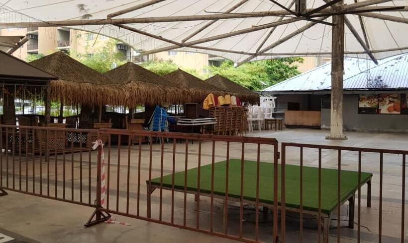 בית מלון כפרי Gold Coast Rose Studio