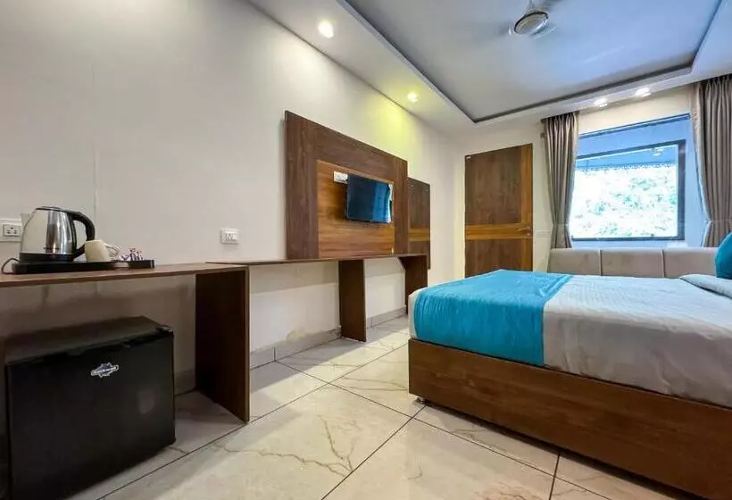 ホテル Rishikesh Residency By Euphoric Near Neer Waterfall