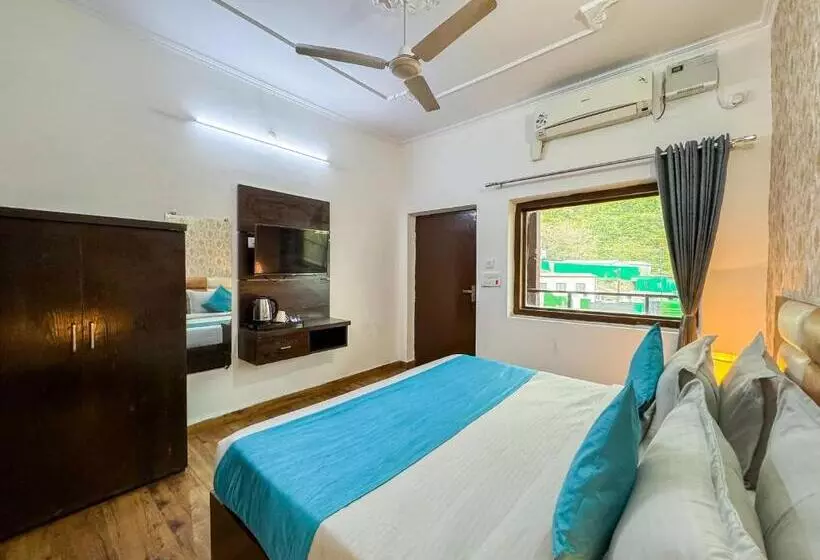 ホテル Rishikesh Residency By Euphoric Near Neer Waterfall