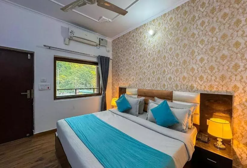 ホテル Rishikesh Residency By Euphoric Near Neer Waterfall
