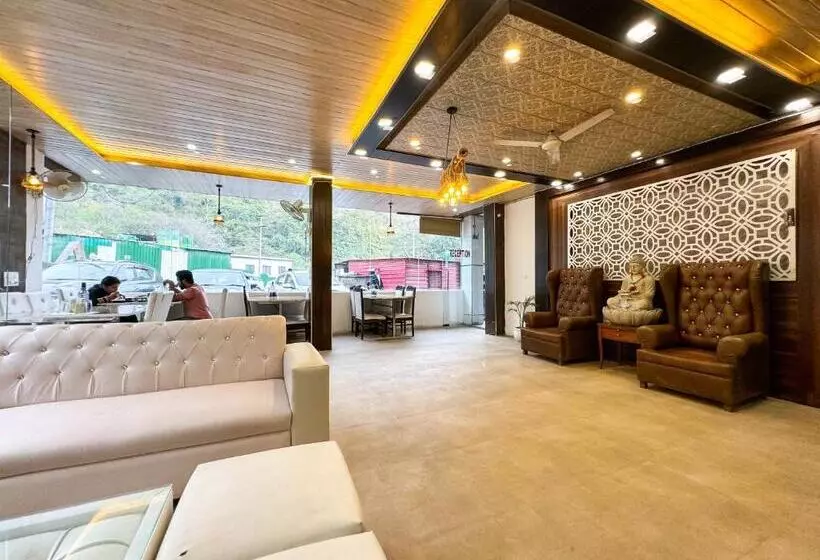 ホテル Rishikesh Residency By Euphoric Near Neer Waterfall
