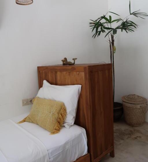 בית מלון כפרי Thrive A Liv Life