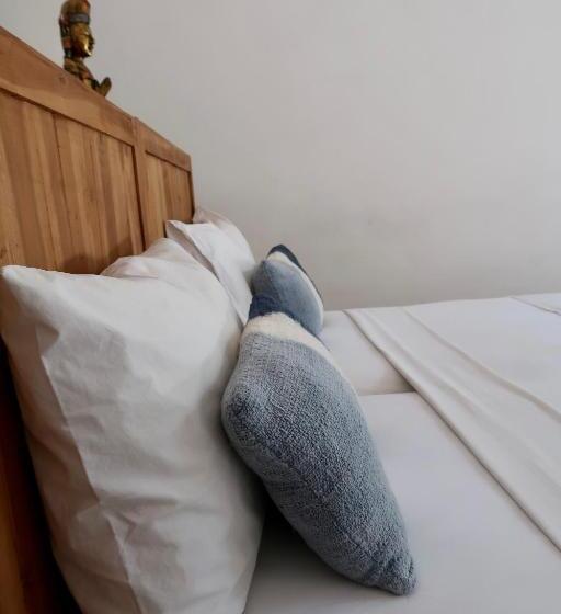 בית מלון כפרי Thrive A Liv Life