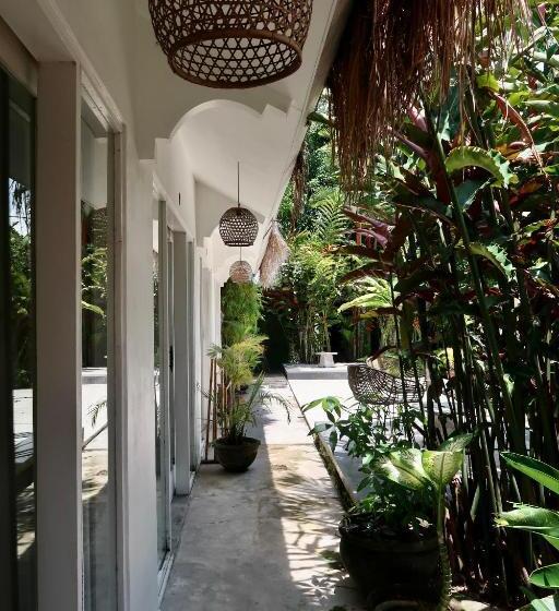 בית מלון כפרי Thrive A Liv Life