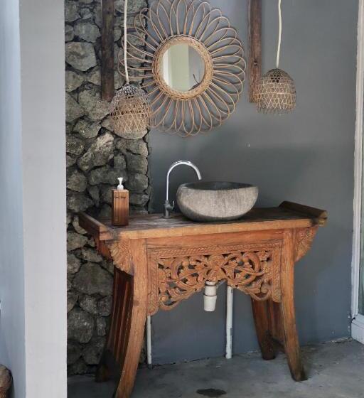 בית מלון כפרי Thrive A Liv Life