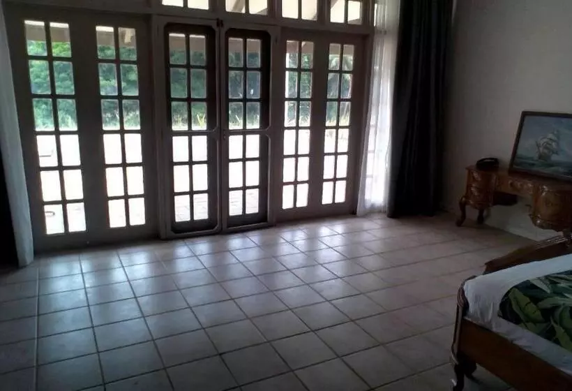 Hotelli Yatu Lau Lagoon Resort Fiji