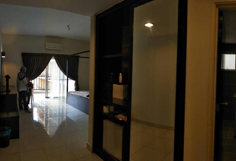 Lala House, Gold Coast Morib Resort